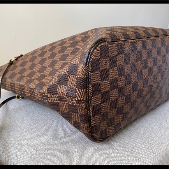 Louis Vuitton Damier Ebene Neverfull - Picture 4 of 16